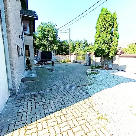 Guest house Urusel