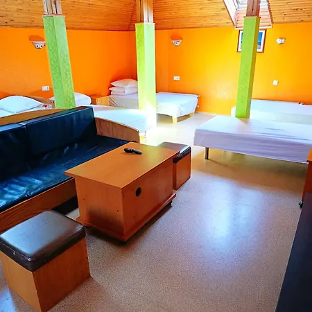 Urusel Πανσιόν 3*