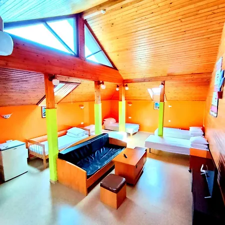 Urusel Πανσιόν Ταλίν