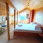 Urusel Πανσιόν 3*